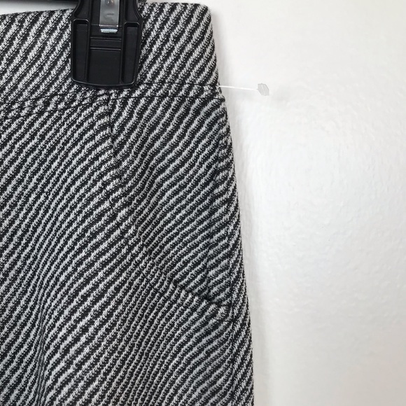 G.W. Sport Women Black Cream POCKETS Wide Leg Gauchos Capri Pants NWOT Small - Picture 2 of 4